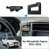 Wireless Charging Mobile Phone Holder for Mitsubishi Pajero Car Phone Holder OEM